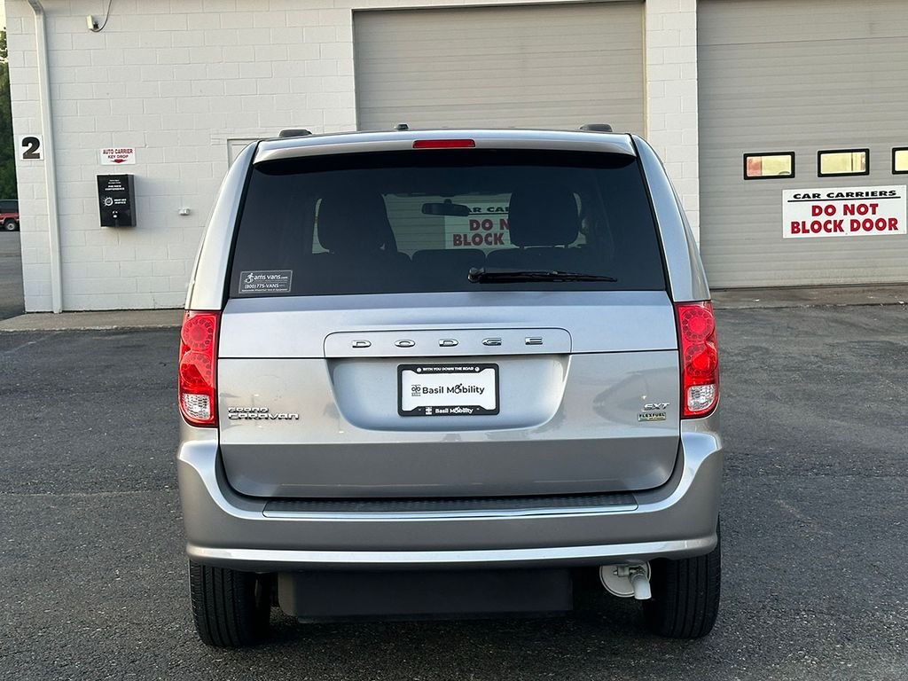 Used 2014 Silver Dodge Wheelchair Accessible- SXT image 7