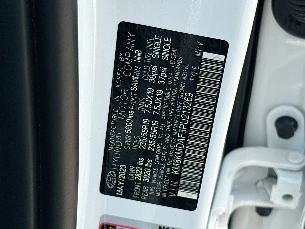 Used 2023 White Hyundai SE image 32