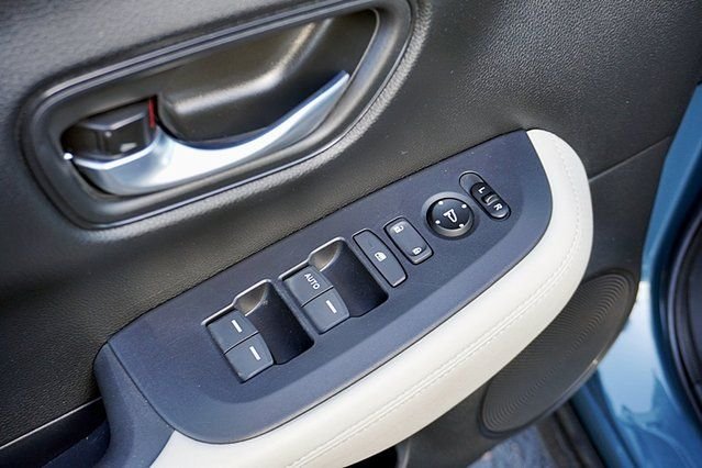 Used 2025 Gray Honda LX image 22