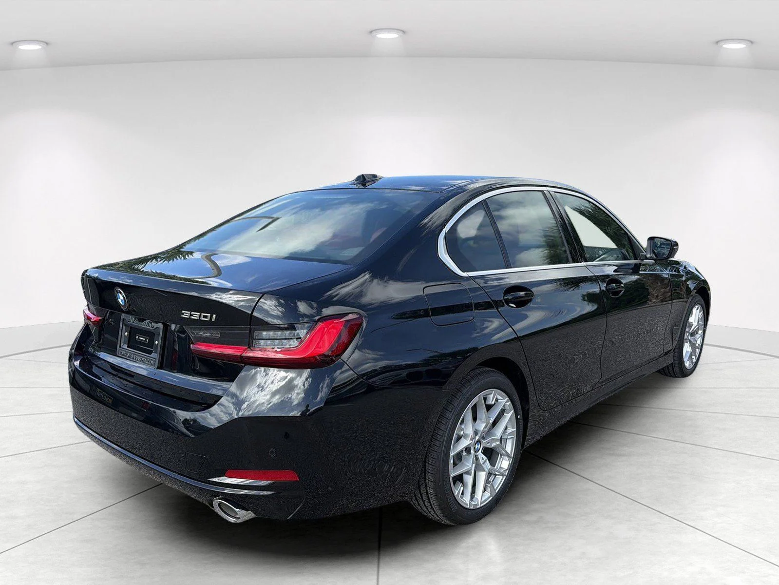 New 2026 Black Sapphire Metallic BMW 330i xDrive image 4