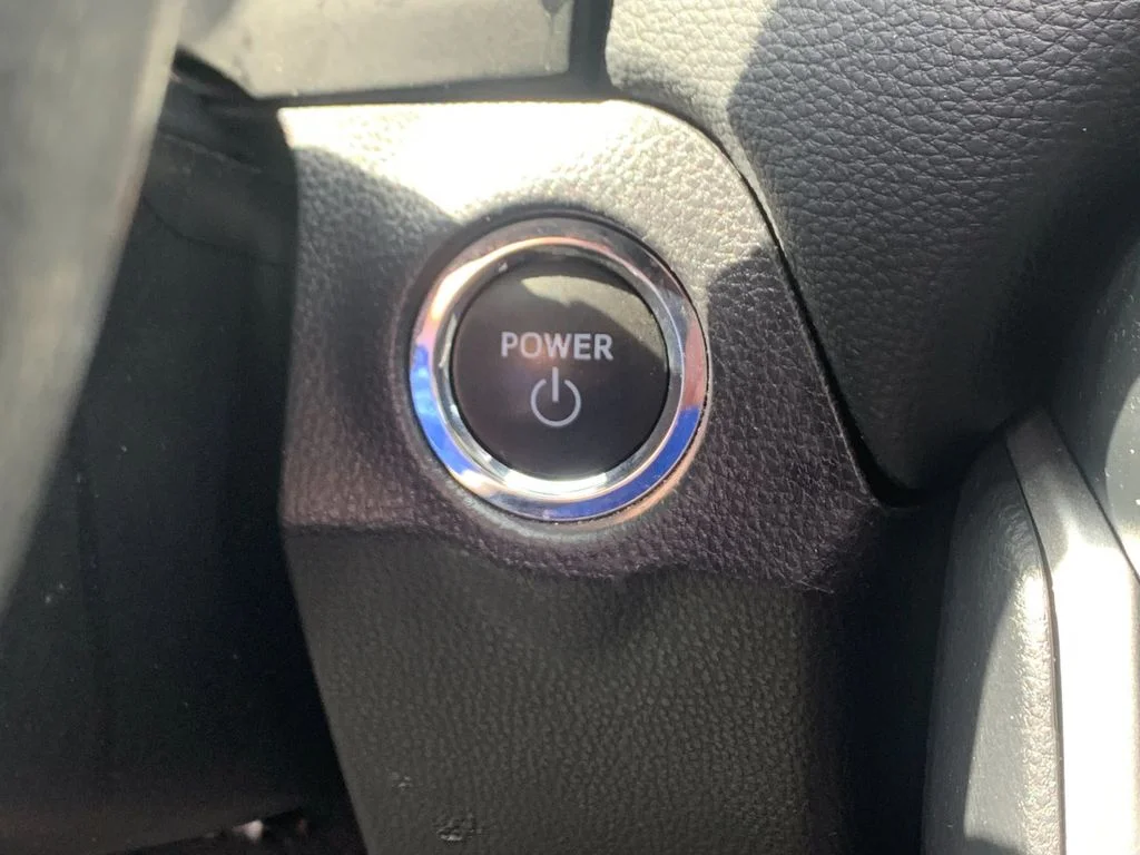 Used 2025 White Toyota XLE image 25