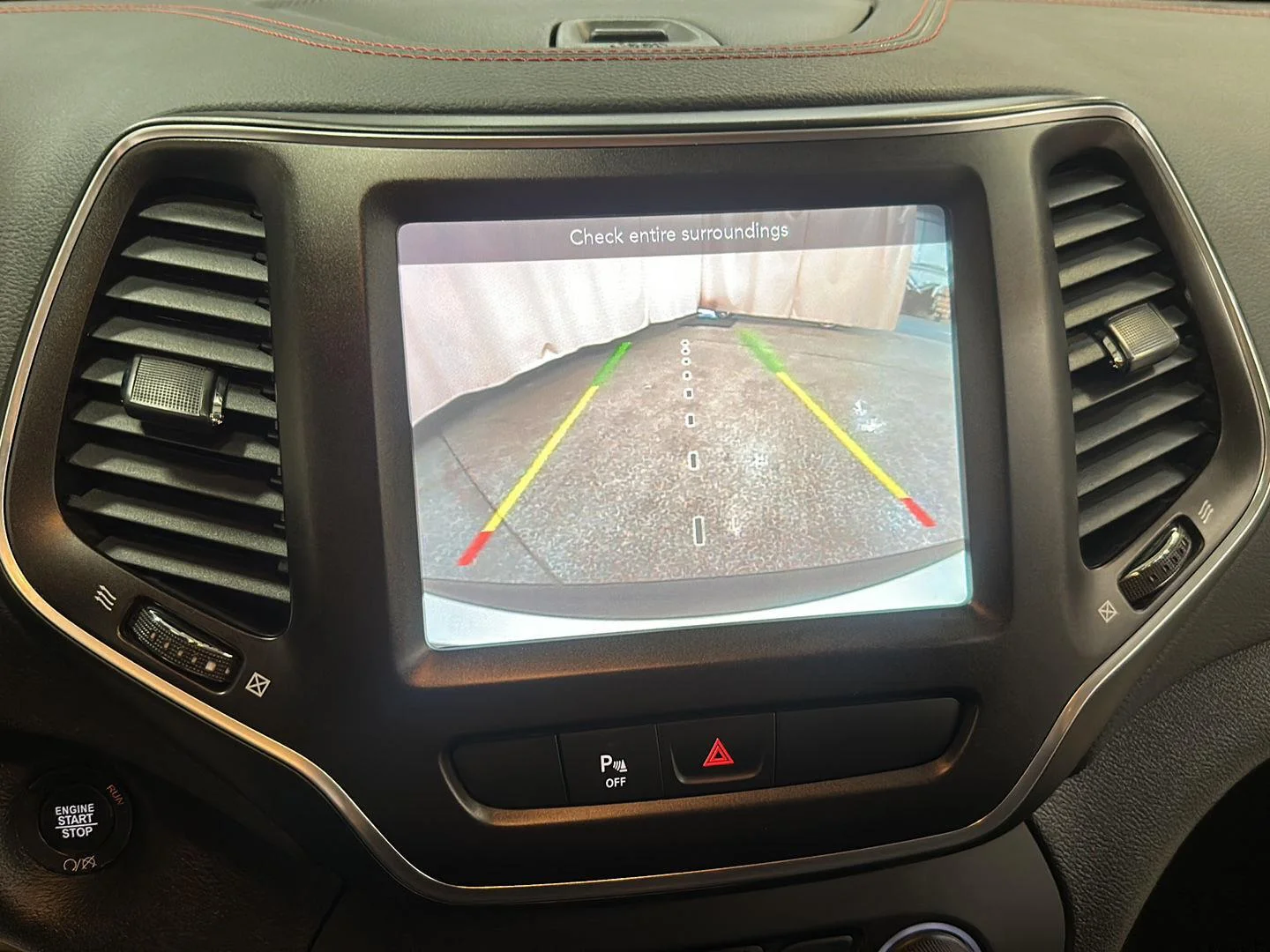 Used 2019 Bright White Clearcoat Jeep Trailhawk image 24