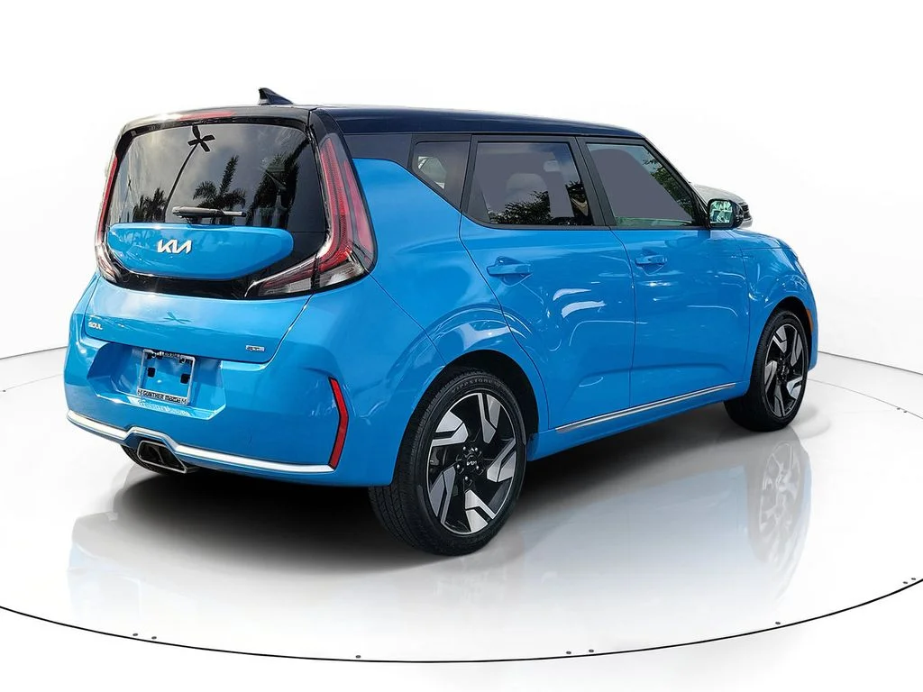 Used 2023 Blue Kia GT-Line image 4