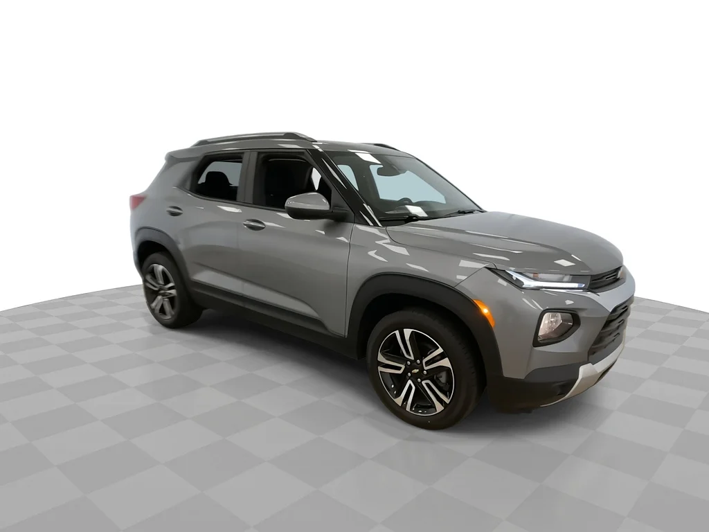 Used 2023 Sterling Gray Metallic Chevrolet LT image 3