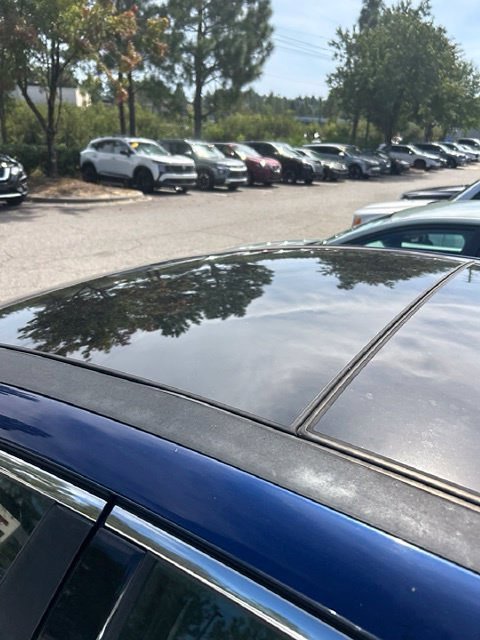 Used 2016 Blue Kia EX image 8