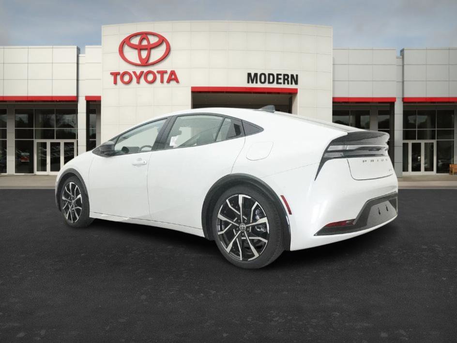 New 2026 Wind Chill Pearl Toyota XSE Premium image 14