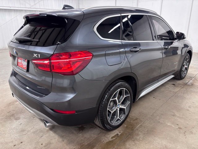 Used 2017 Gray BMW xDrive28i image 6
