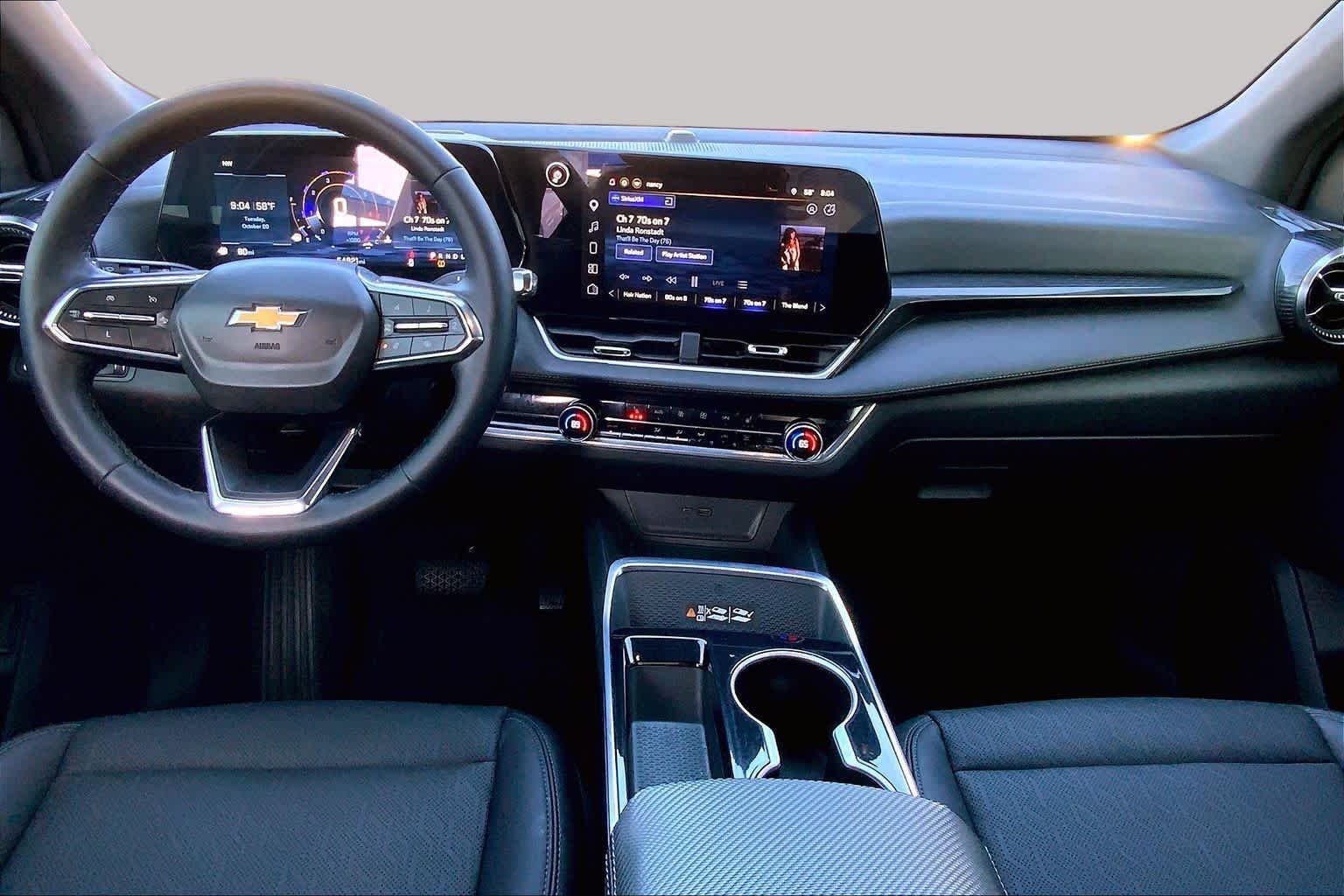 Used 2025 Summit White Chevrolet LT image 16