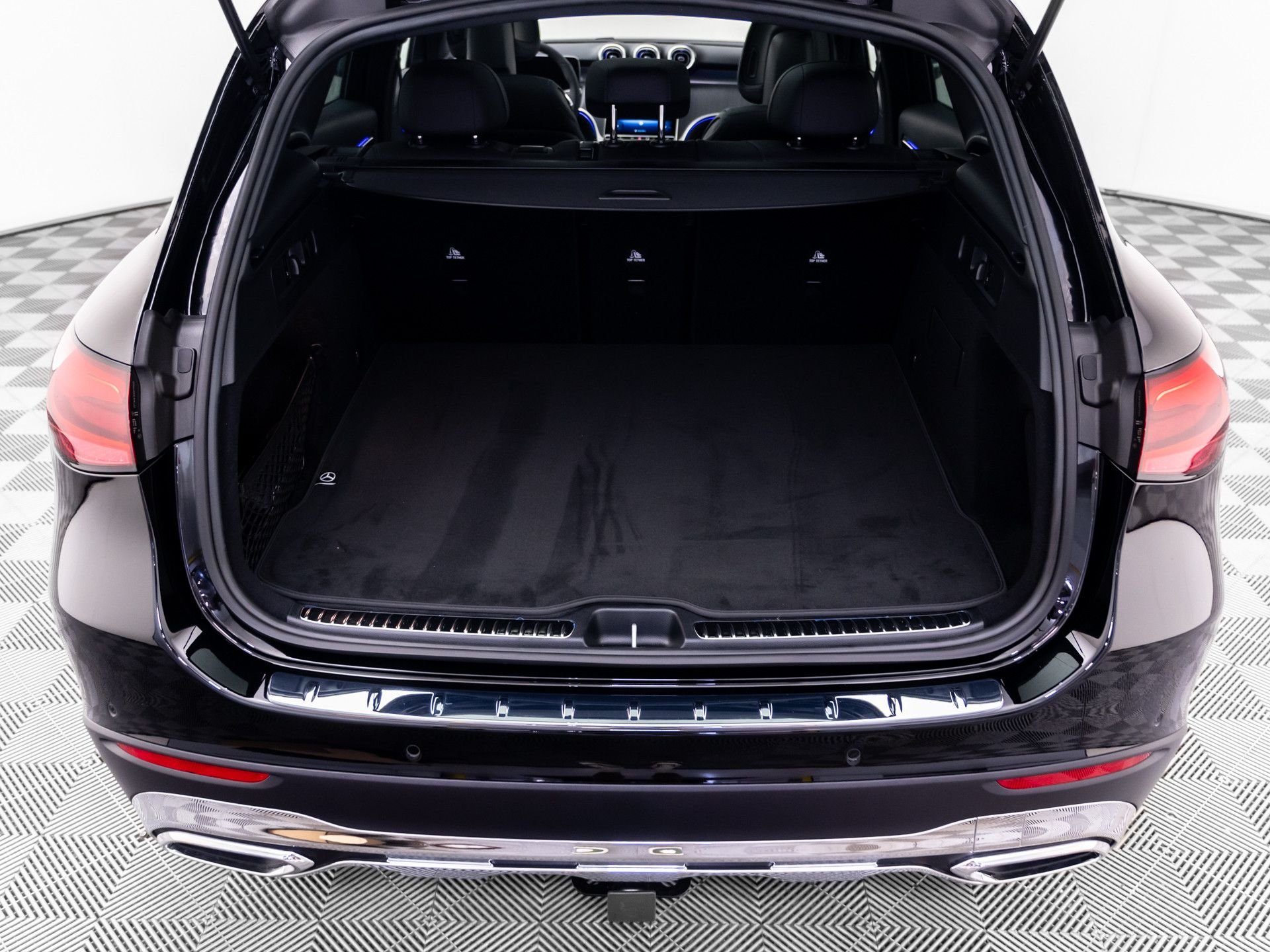 New 2027 Black Mercedes-Benz GLC 300 image 32