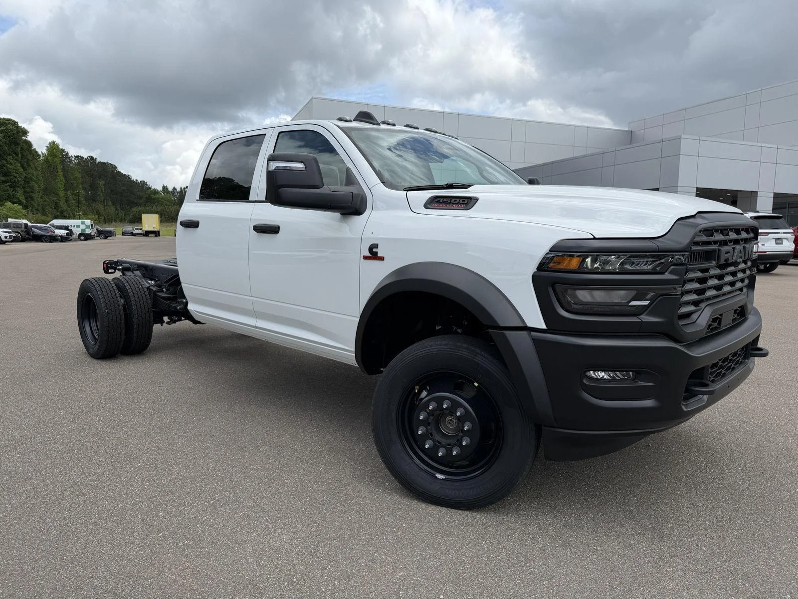 New 2026 Bright White Clear-Coat Exterior Paint RAM Tradesman image 3