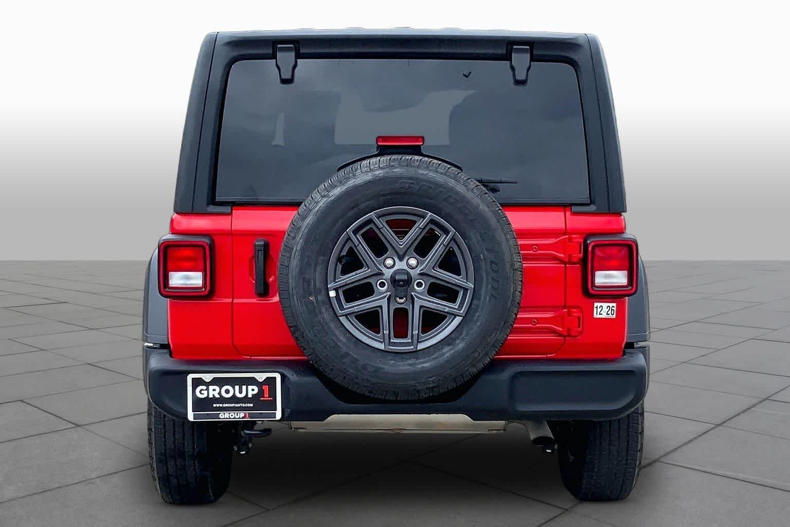 Used 2025 Firecracker Red Clearcoat Jeep Sport S image 5
