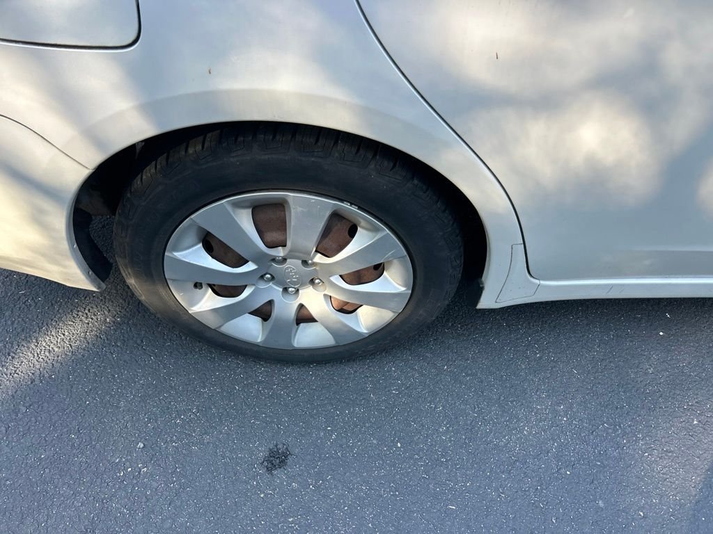 Used 2008 White Subaru 2.5i image 11