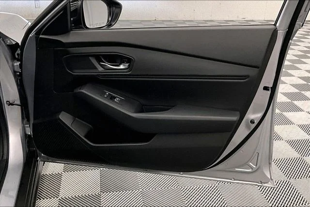 2025 Honda Accord SE - Photo 22