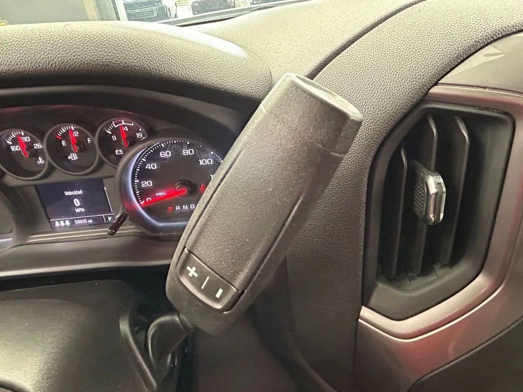 Used 2024 Summit White Chevrolet Custom image 27