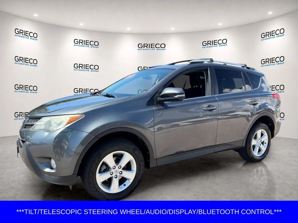 Used 2013 Gray Toyota XLE image 3