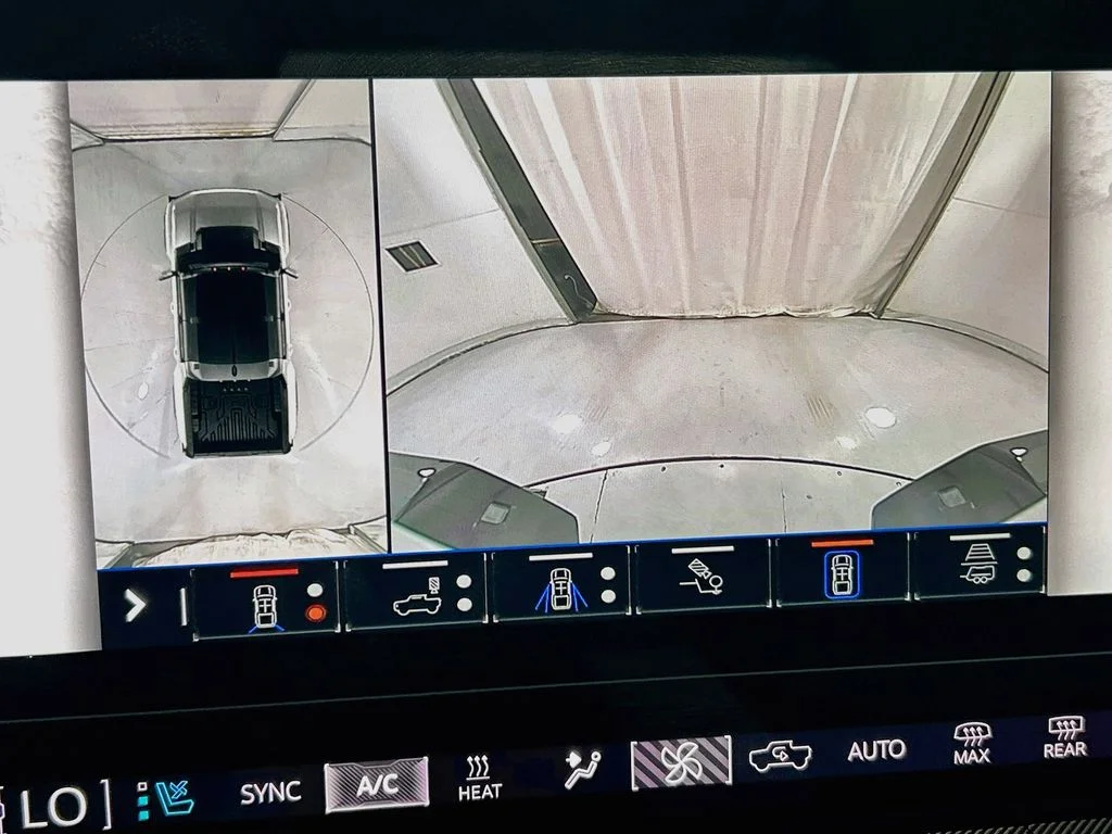 Used 2023 White GMC Edition 1 image 15