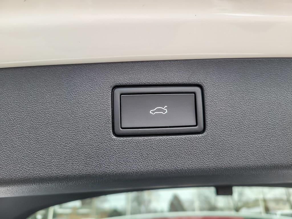 New 2026 Pure White Volkswagen 2.0T SE image 16
