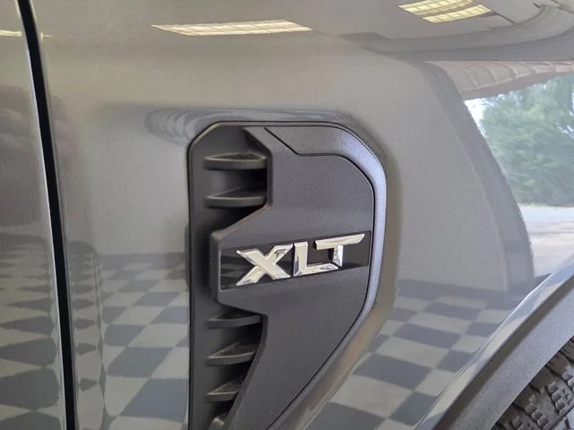 Used 2025 Gray Ford XLT image 17