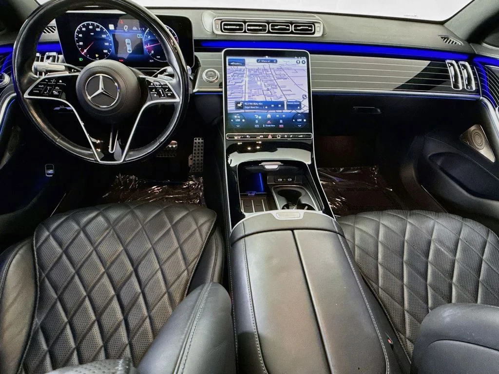 Used 2022 White Mercedes-Benz S 580 image 24