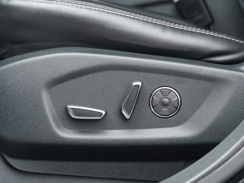 Used 2018 Shadow Black Ford Limited image 21