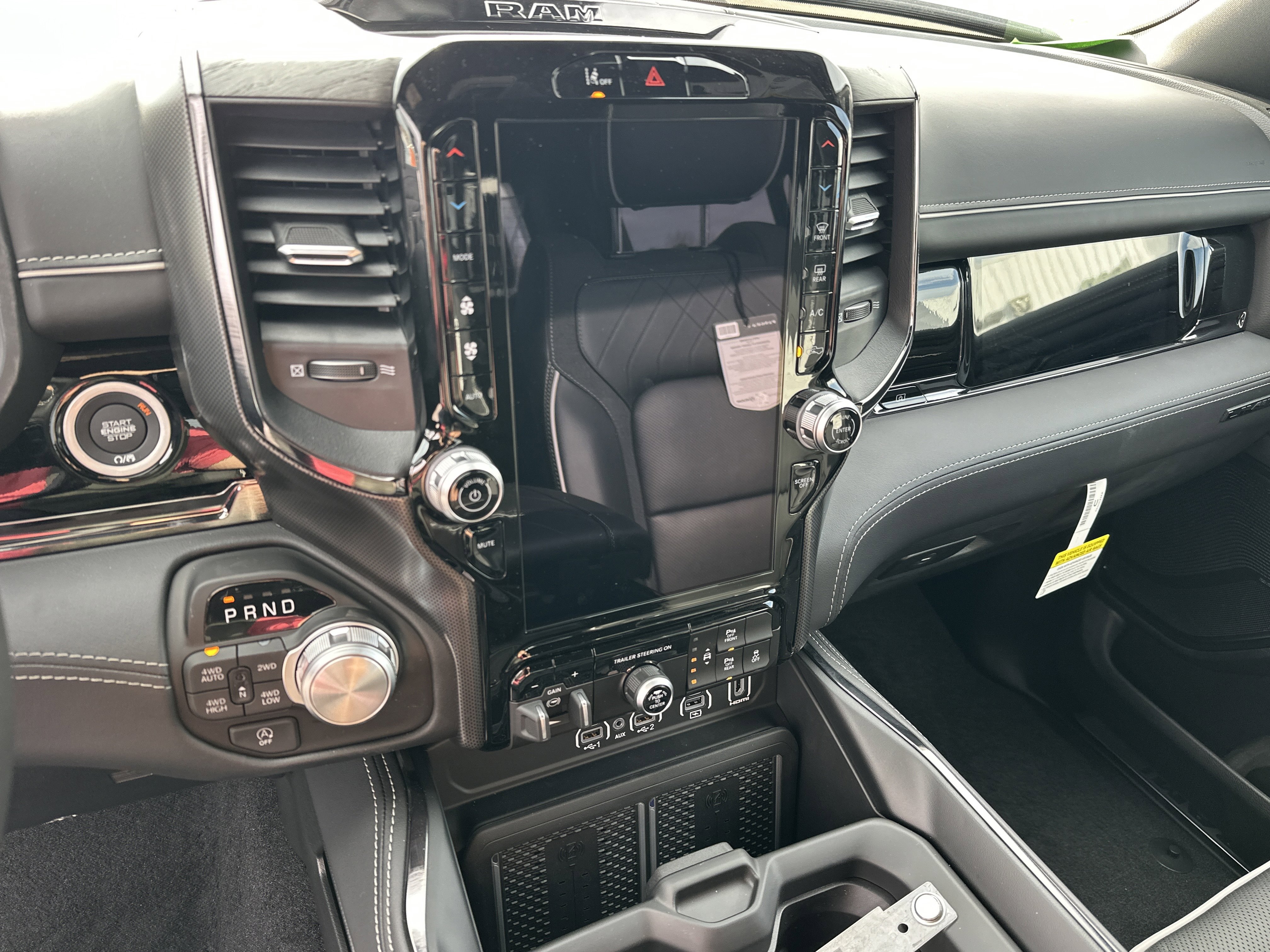 2026 RAM 1500 Limited - Photo 28
