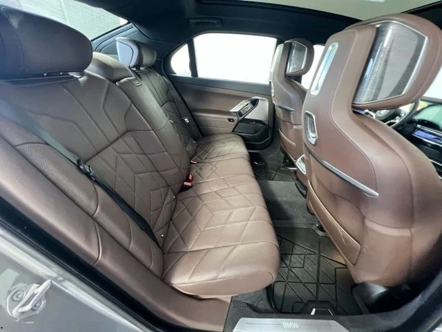 New 2024 Oxide Grey metallic BMW eDrive50 image 35