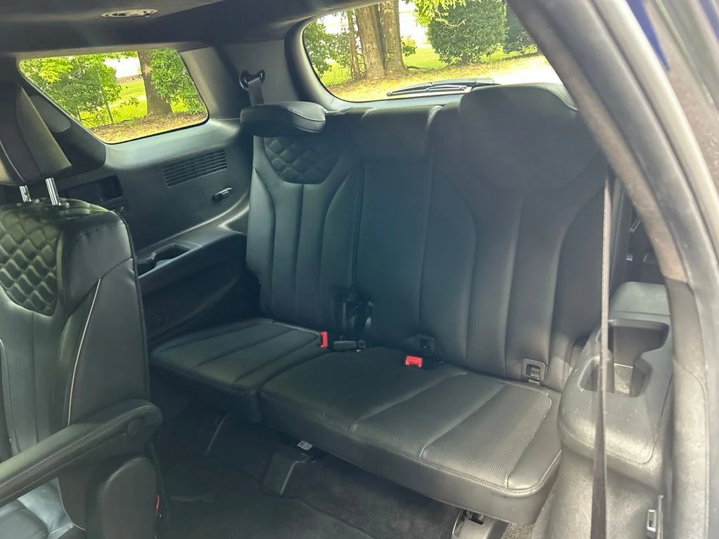 Used 2021 Black Hyundai Calligraphy image 26