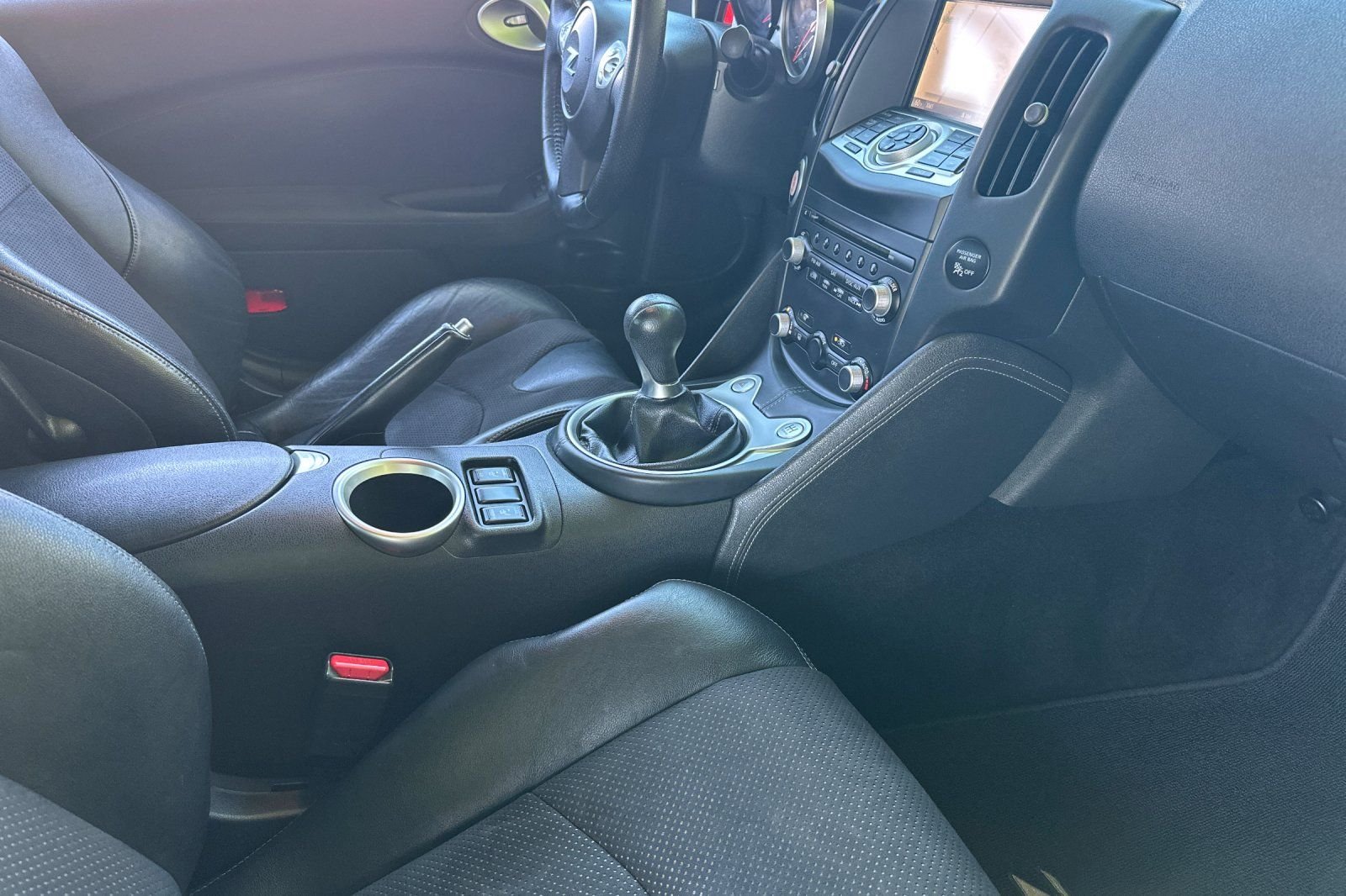 Used 2014 Red Nissan Touring image 15