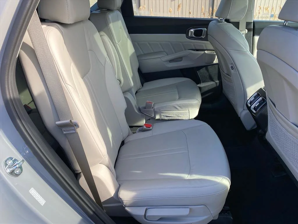 Used 2023 Wolf Gray Kia SX image 28