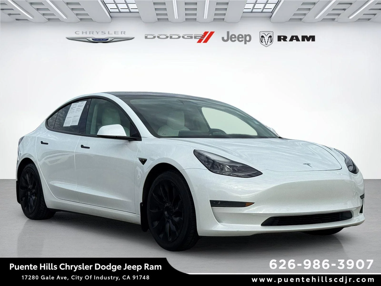 2021 Tesla Model 3 Standard Range Plus's photo