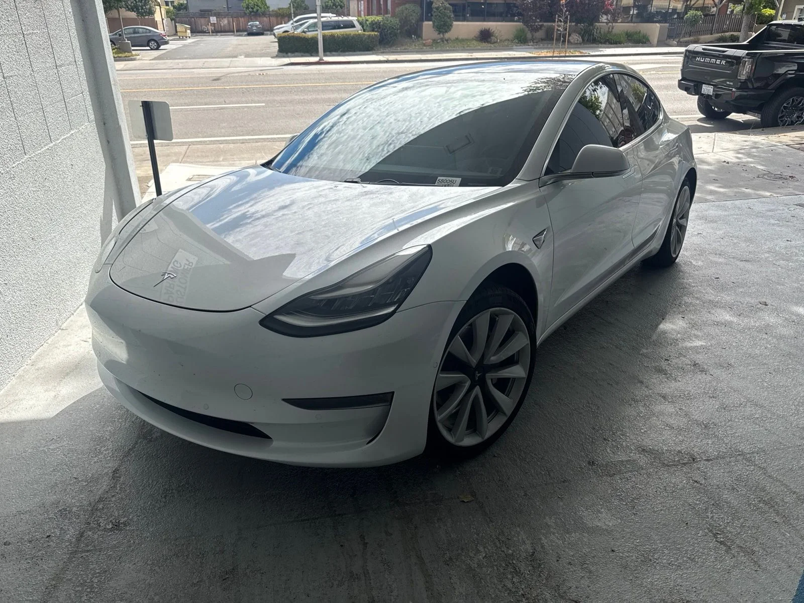 Used 2019  Tesla  image 1