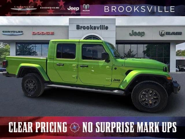 2026 Jeep Gladiator Sport S Auto's photo