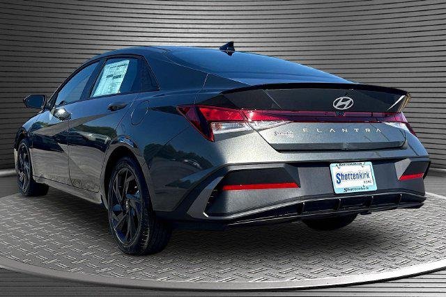 New 2026 Gray Hyundai SEL Sport Plus image 3