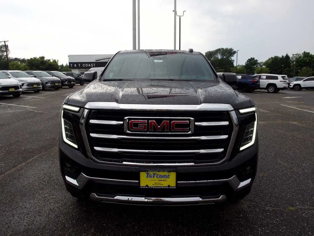 New 2026 Onyx Black GMC Elevation image 2