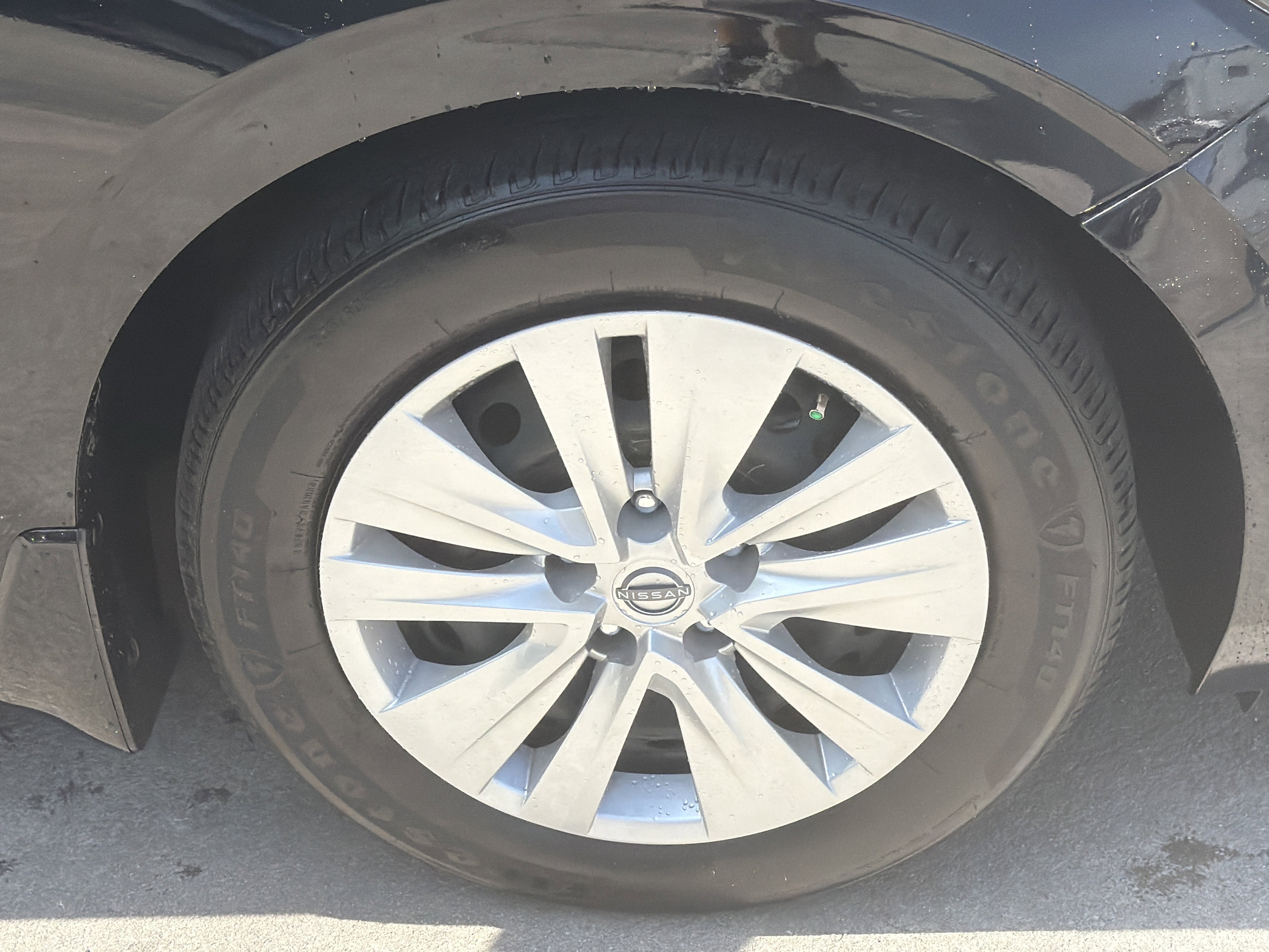 Used 2025 Super Black Nissan S image 13