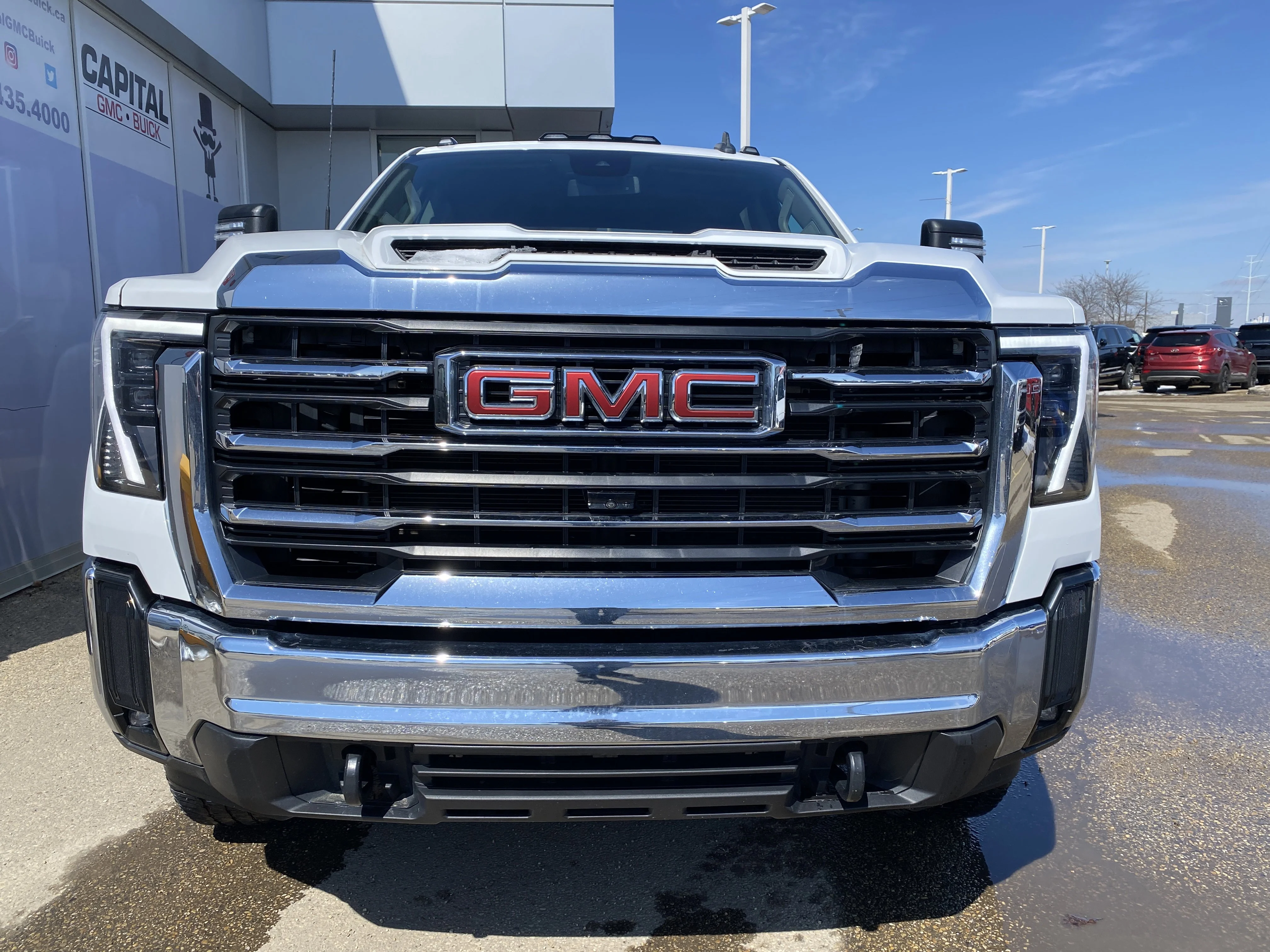 Used 2024 White GMC Crew Cab SLE image 7