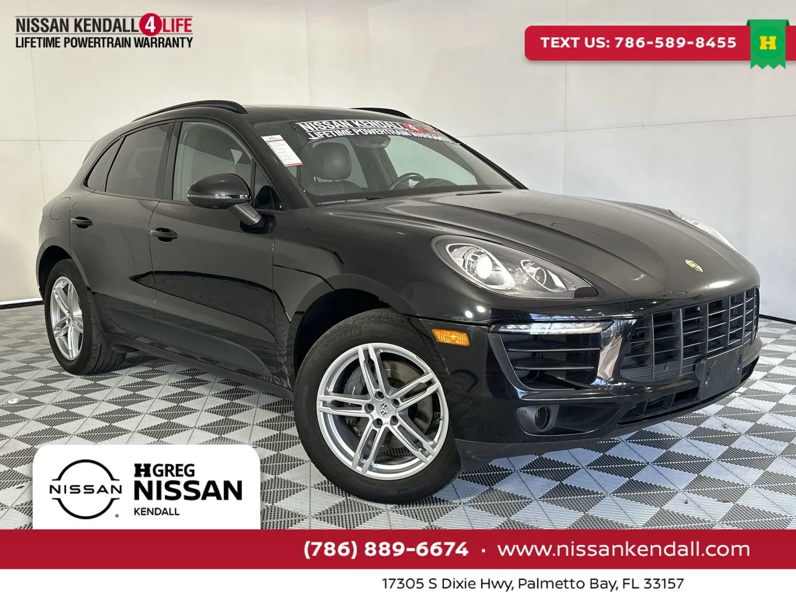 2018 Porsche Macan Sport Edition's photo
