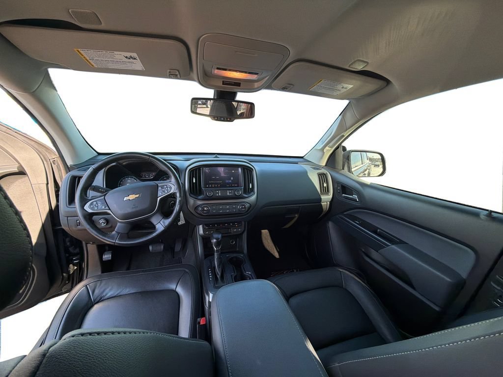 Used 2022 Black Chevrolet Z71 image 9