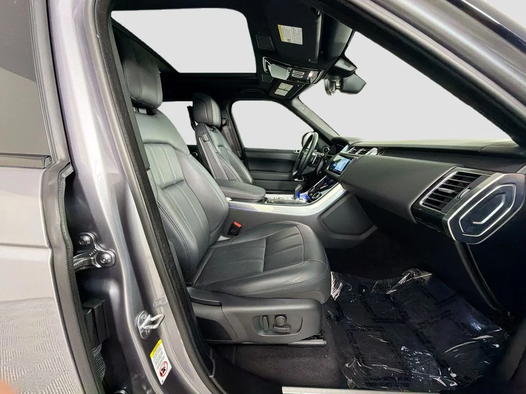 Used 2022 Gray Land Rover HSE Silver Edition image 30