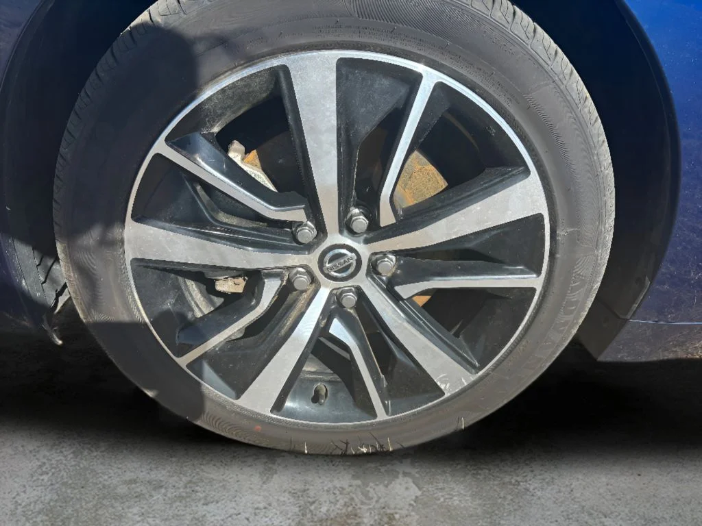Used 2021 Deep Blue Pearl Nissan SV image 9