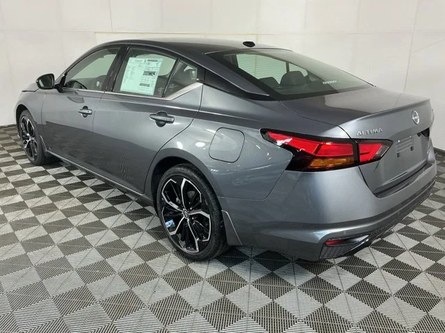 New 2026 Gray Nissan 2.5 SR image 5