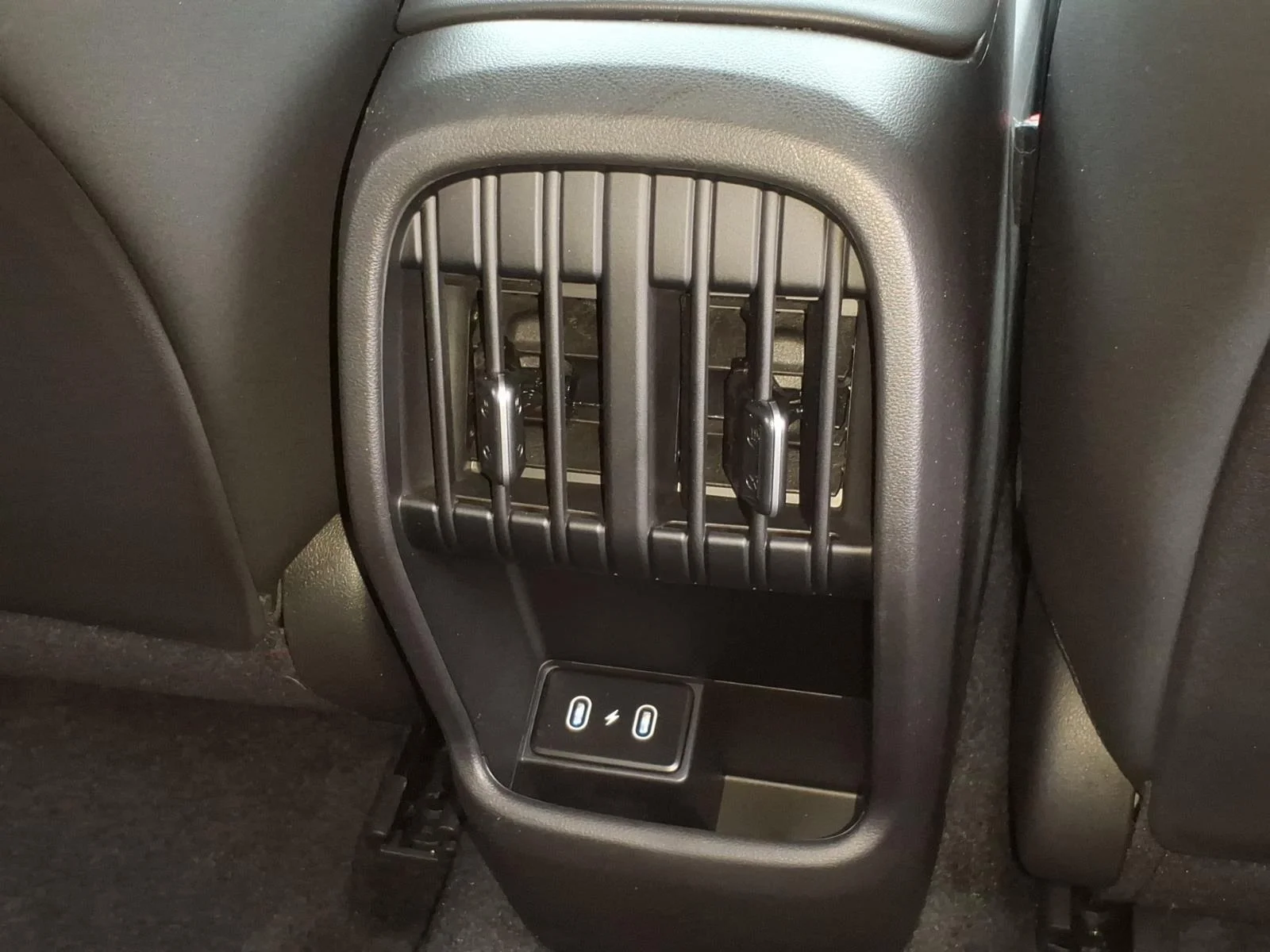 Used 2026 Atlas White Hyundai Limited image 28