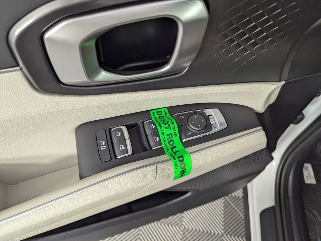 New 2026 Glacial White Pearl Kia EX image 19