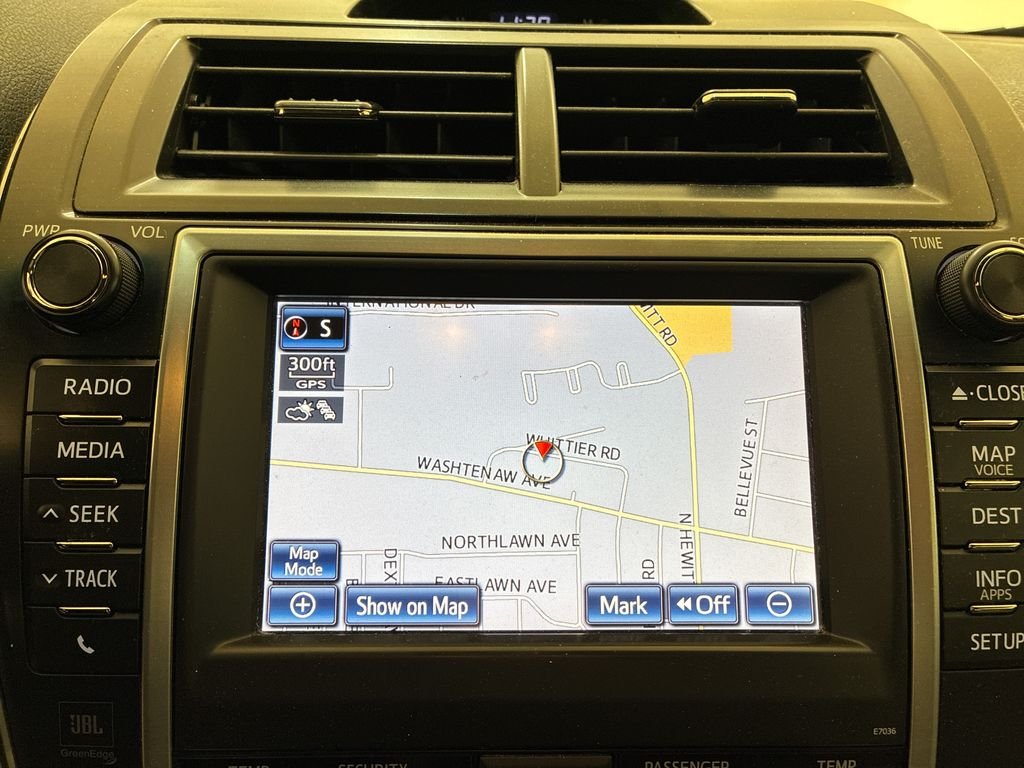 Used 2012 Black Toyota XLE image 14