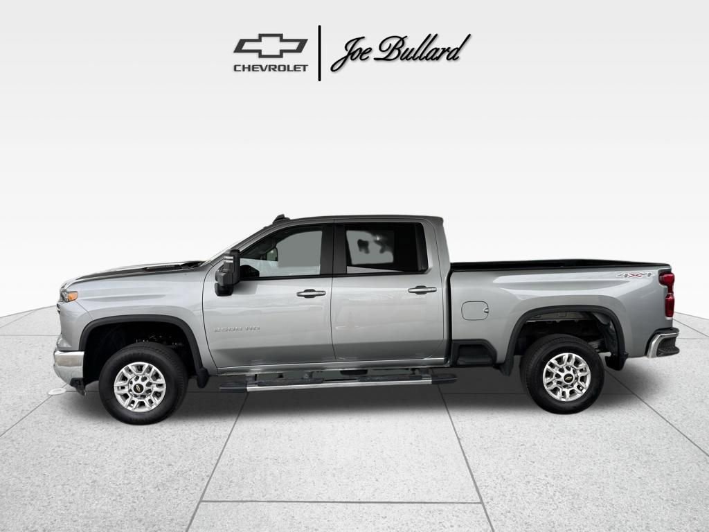 Used 2025 Sterling Gray Metallic Chevrolet LT image 6