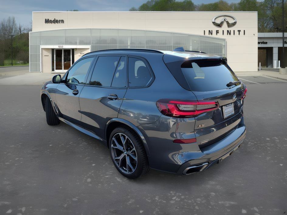 Used 2021 Arctic Gray Metallic BMW M50i image 5
