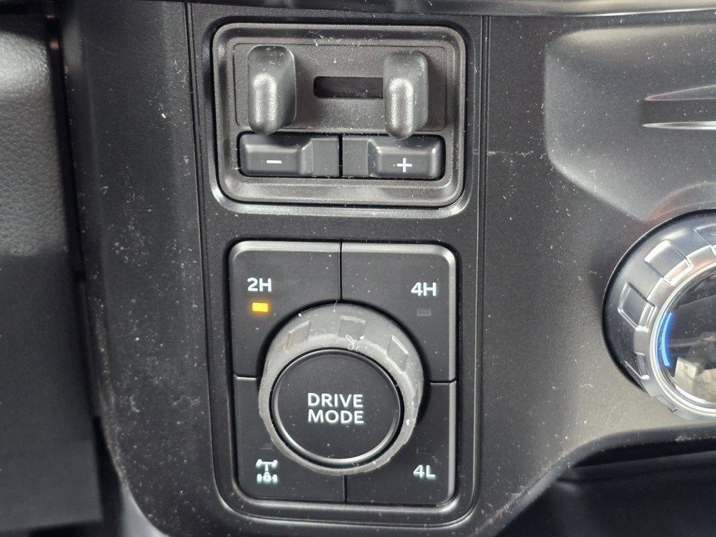 New 2026 Oxford White Ford LARIAT image 10