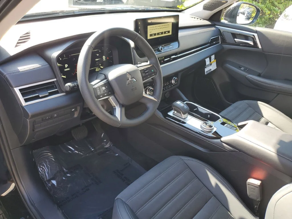 2026 Mitsubishi Outlander SE - Photo 22