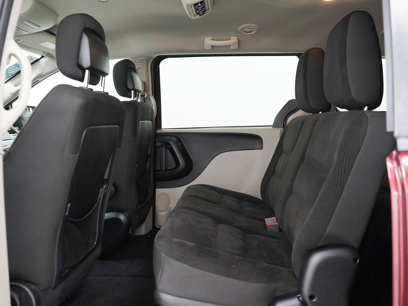 Used 2018 Octane Red Pearlcoat Dodge SE Wagon image 21