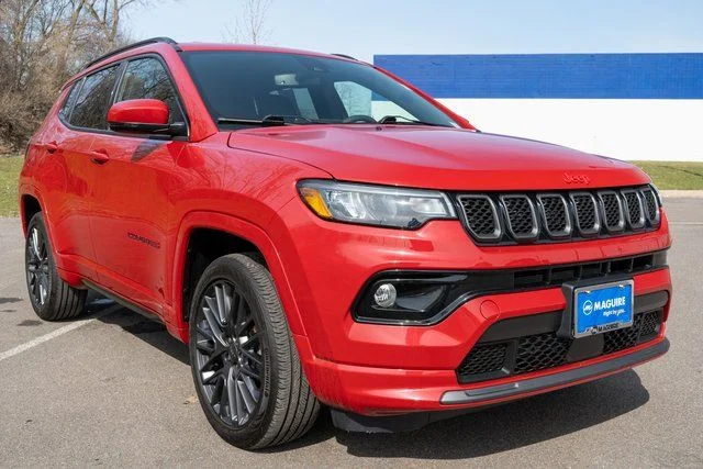 Used 2023 Red Jeep Limited image 4